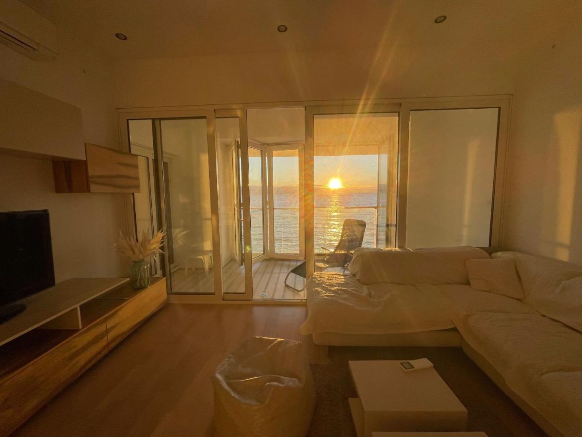 First Row To The Sea Apartment Opatija Bagian luar foto