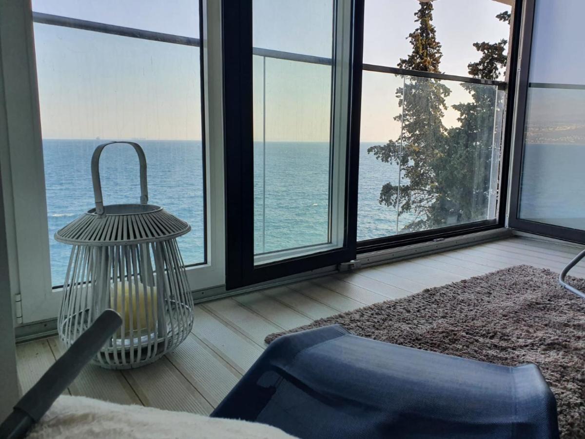 First Row To The Sea Apartment Opatija Bagian luar foto