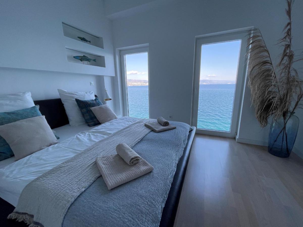 First Row To The Sea Apartment Opatija Bagian luar foto