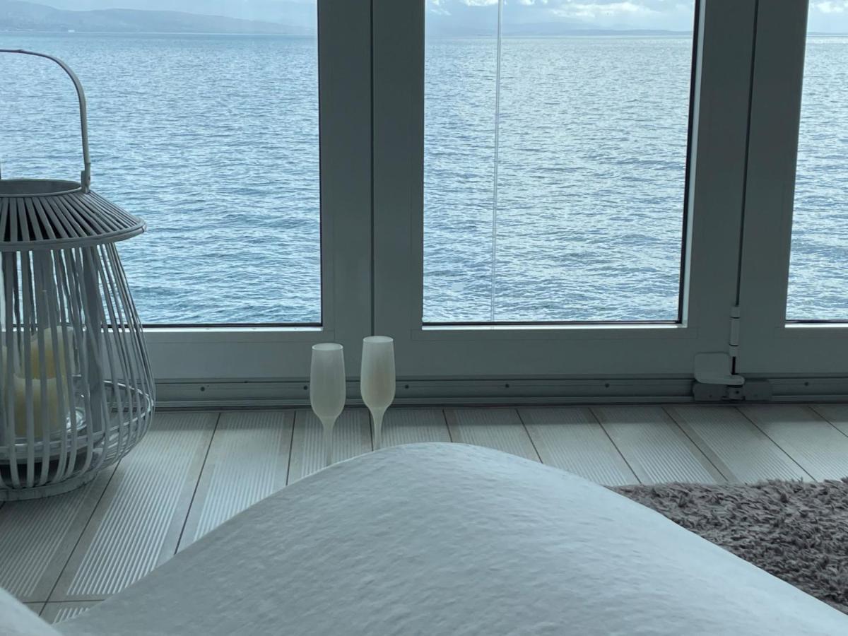 First Row To The Sea Apartment Opatija Bagian luar foto