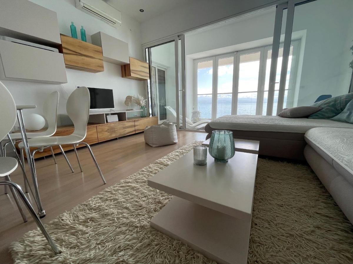 First Row To The Sea Apartment Opatija Bagian luar foto